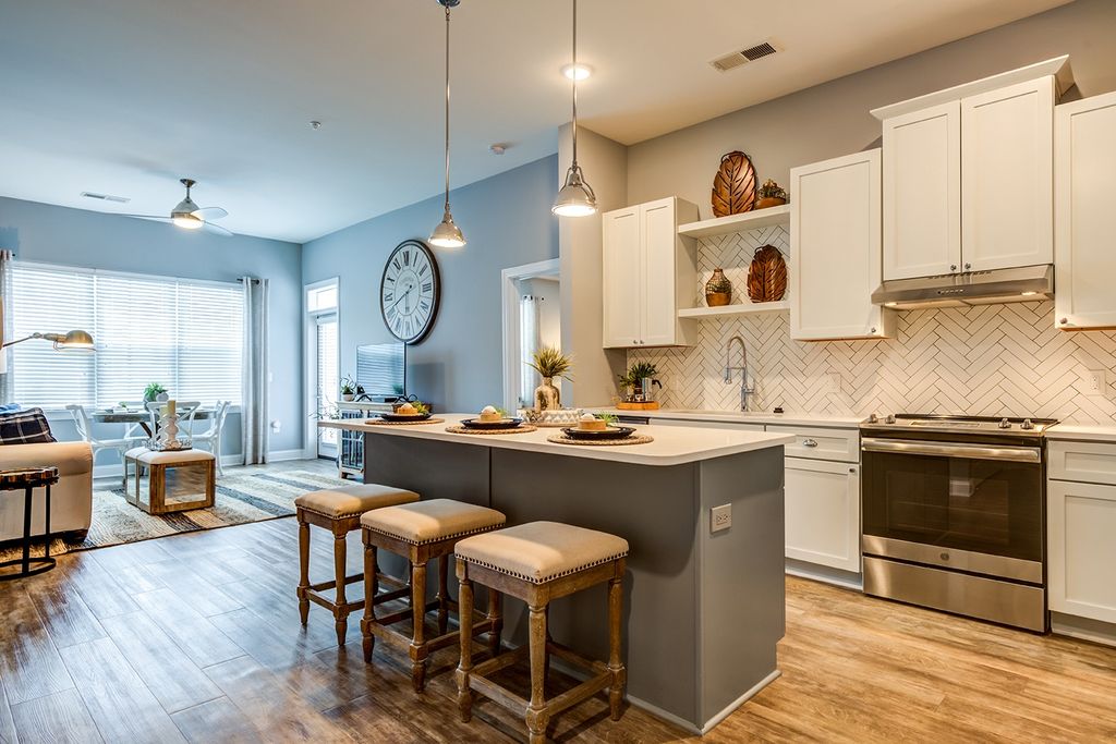1813 Sir Tyler Dr #2-135, Wilmington, NC 28405