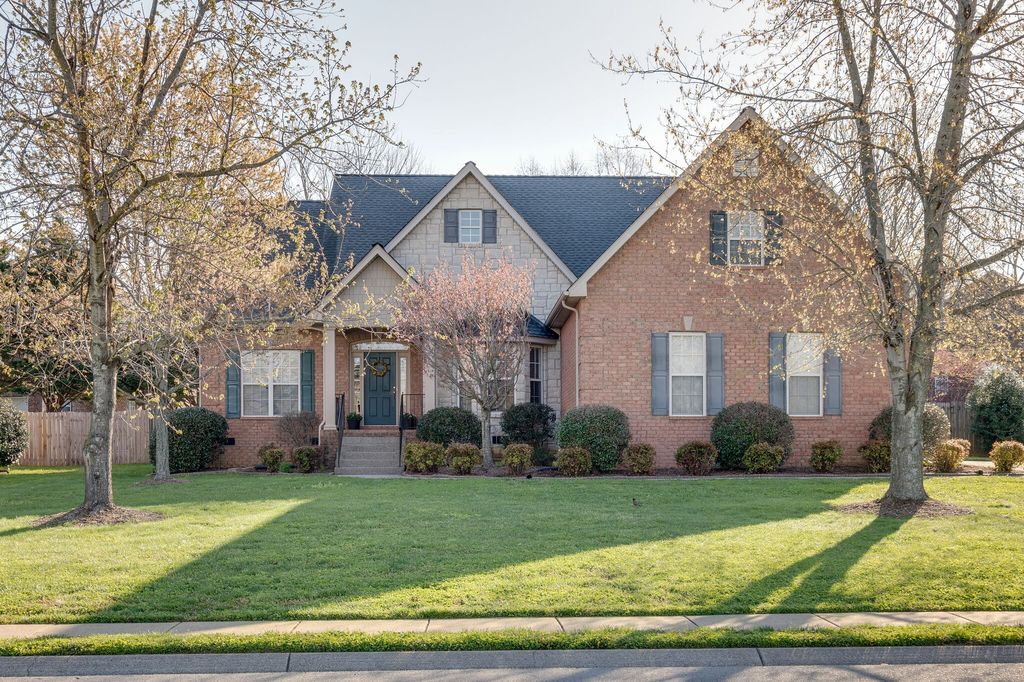 2820 New Port Royal Rd, Thompsons Station, TN 37179 3 Bed, 2 Bath