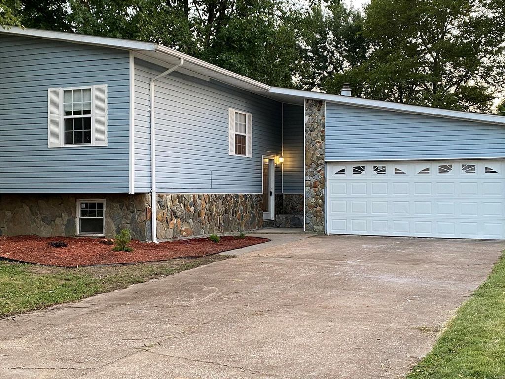 2010 Maple Tree Ln, Cahokia, IL 3 Bed, 2 Bath SingleFamily Home 26