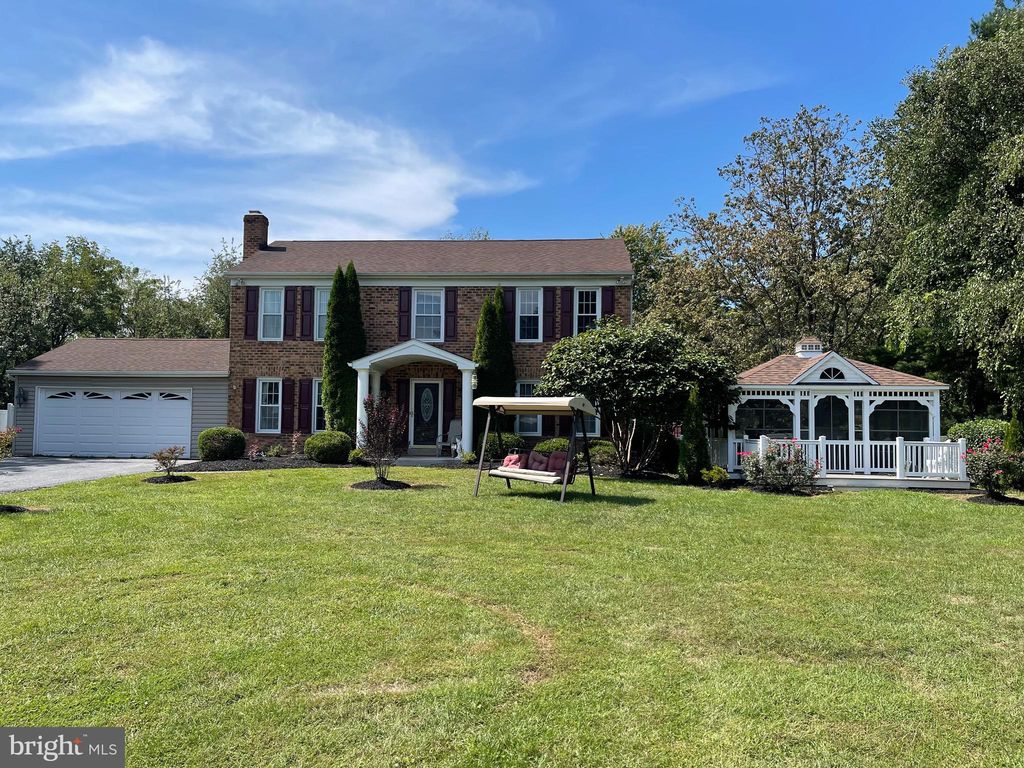 5588 Linton Rd, Sykesville, MD 21784
