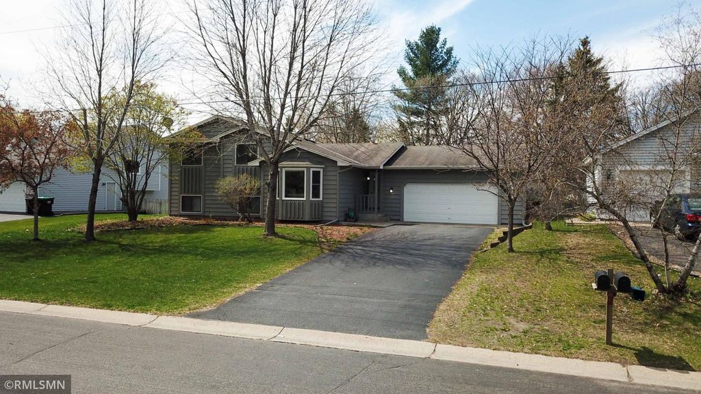 13132 Jay St NW, Coon Rapids, MN 55448