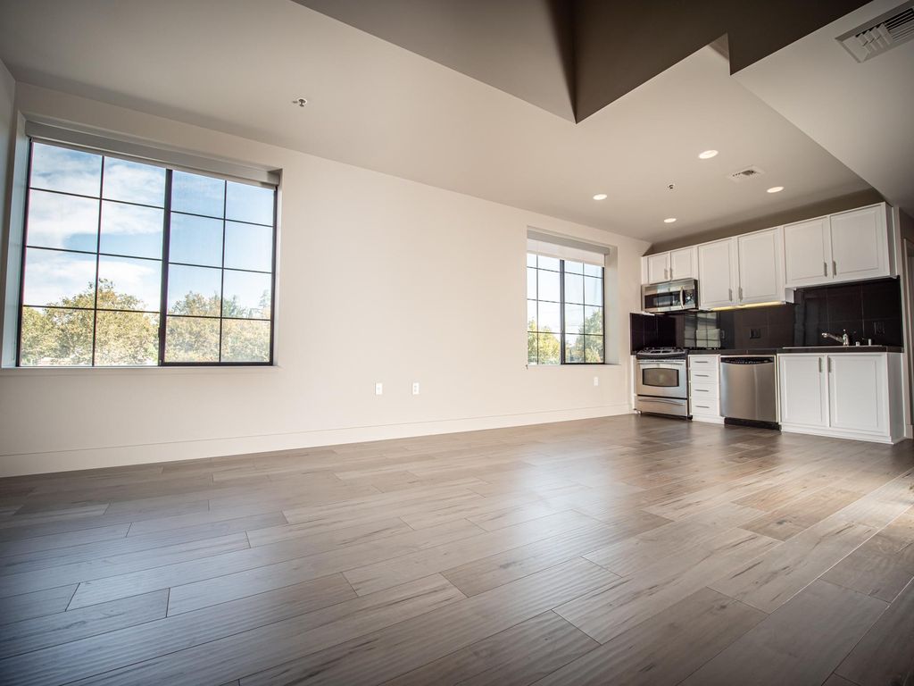 1804 19th St #203, Sacramento, CA 95811