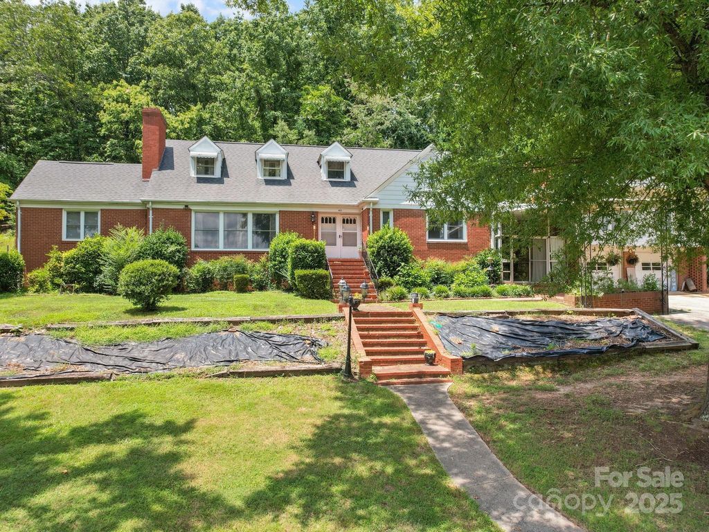 401 N  Inman Ave, Bessemer City, NC 28016