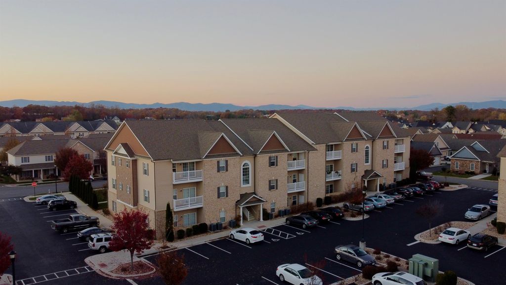 302 Capstone Dr #307, Lynchburg, VA 24502