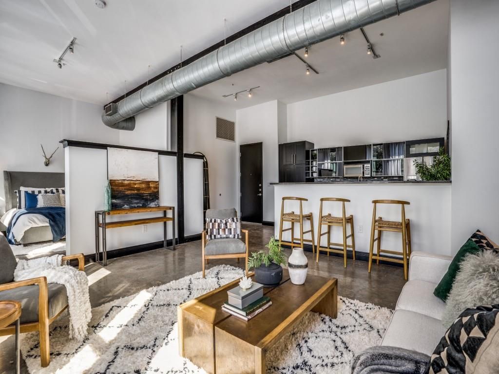 2502 Live Oak St #132, Dallas, TX 75204