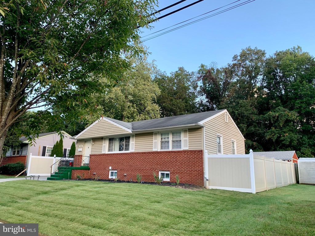 9323 Alcona St, Lanham, MD 20706