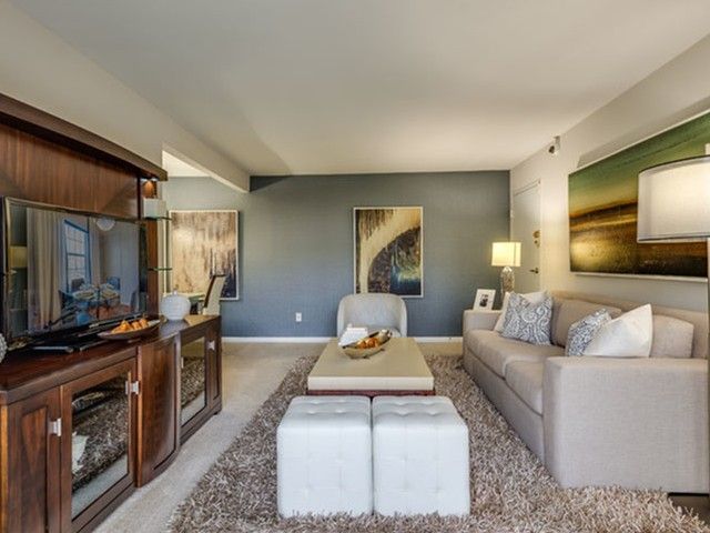 11902 Parklawn Pl, Rockville, MD 20852