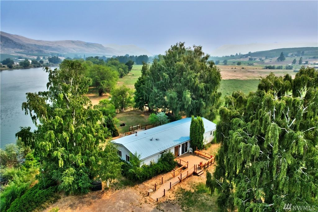 30 Ellisforde Bridge Rd, Tonasket, WA 98855