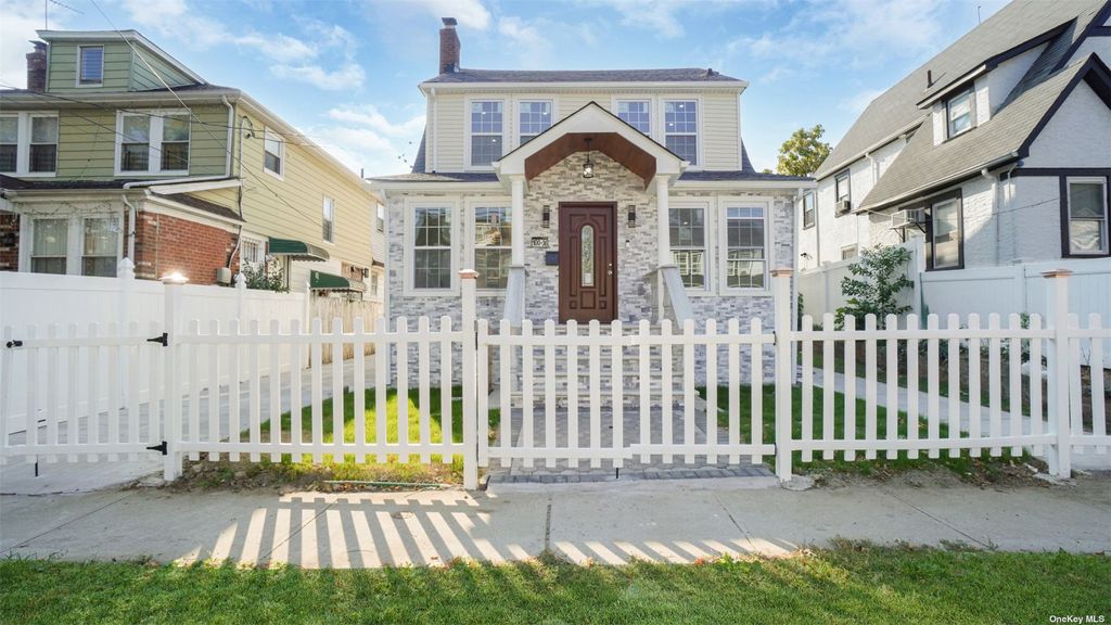 10036 197th Street Street UNIT 2, Hollis, NY 11423 MultiFamily for