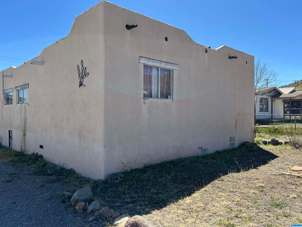 304 Stewart St, Bayard, NM 88023 MLS 40262 Trulia