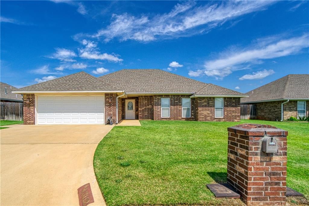 3112 White Tail Dr, Altus, OK 73521