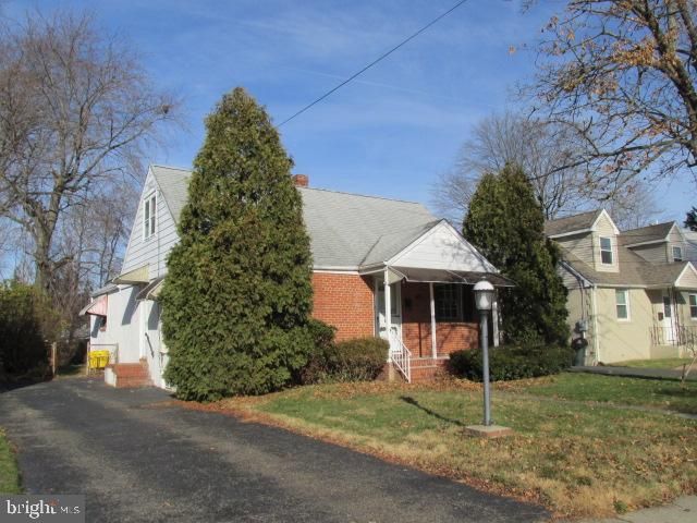 43 Stratford Ave, Trenton, NJ 08618