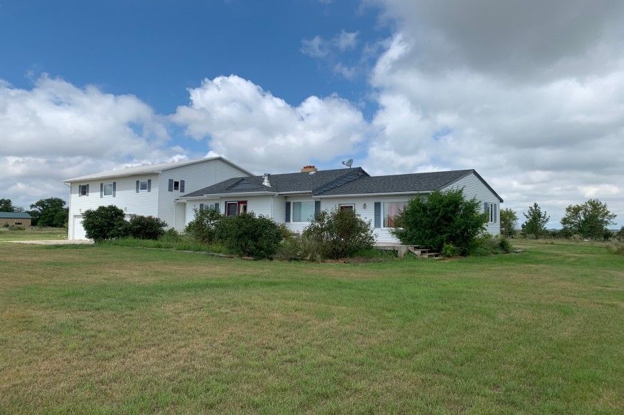 2135 12th St NW, Turtle Lake, ND 4 Bed, 3 Bath SingleFamily Home