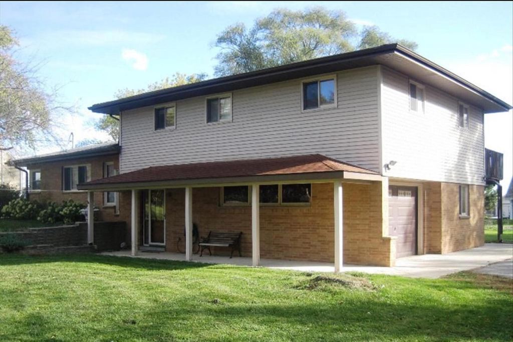 W124S8236 North Cape ROAD, Muskego, WI 53150