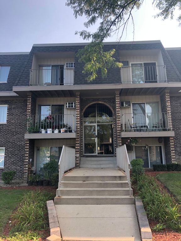 832 Winesap Ct #307, Prospect Heights, IL 60070