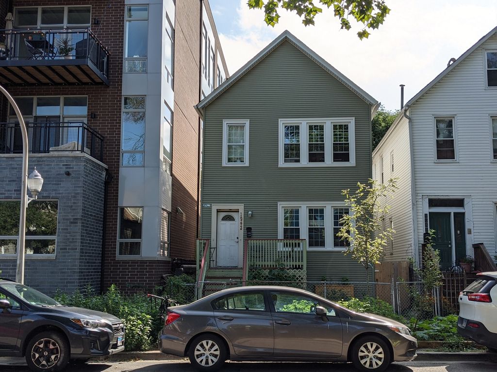 1943 N Richmond St, Chicago, IL 60647