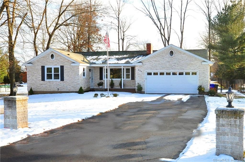 238 Raymond Rd, Rocky Hill, CT 06067