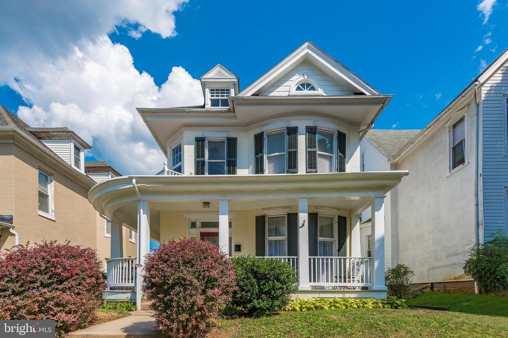 430 Summit Ave, Hagerstown, MD 3 Bed, 2 Bath SingleFamily Home 63