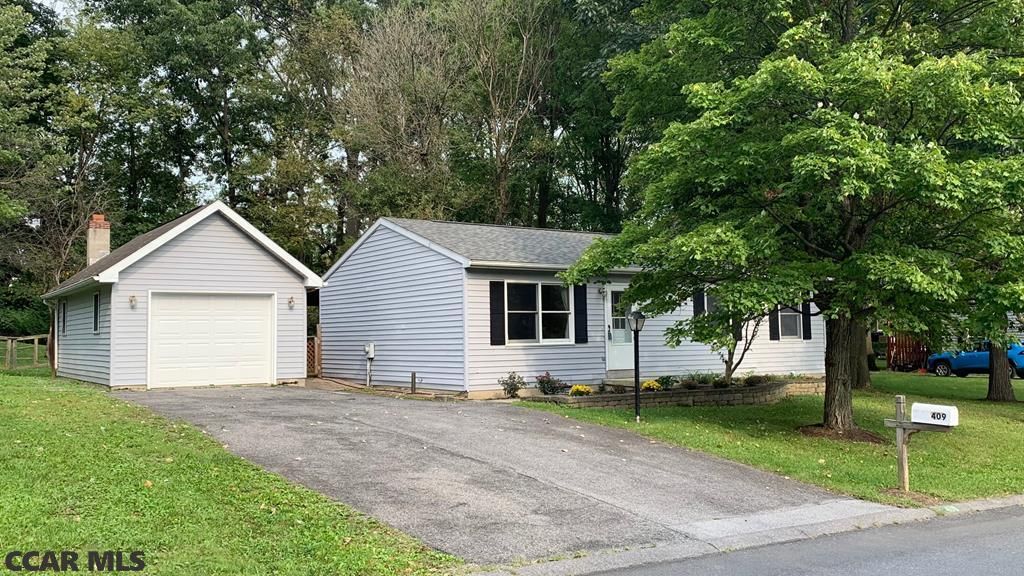409 Belle Ave, Boalsburg, PA 16827