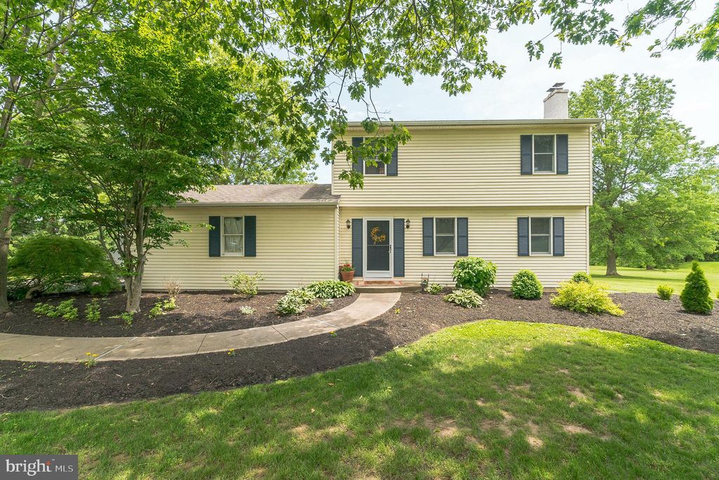 911 Upper Stump Rd, Chalfont, PA 18914 3 Bed, 2 Bath SingleFamily