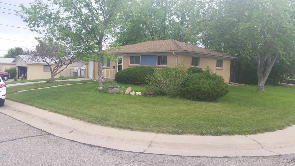 5999 Parfet Ct, Arvada, CO 80004