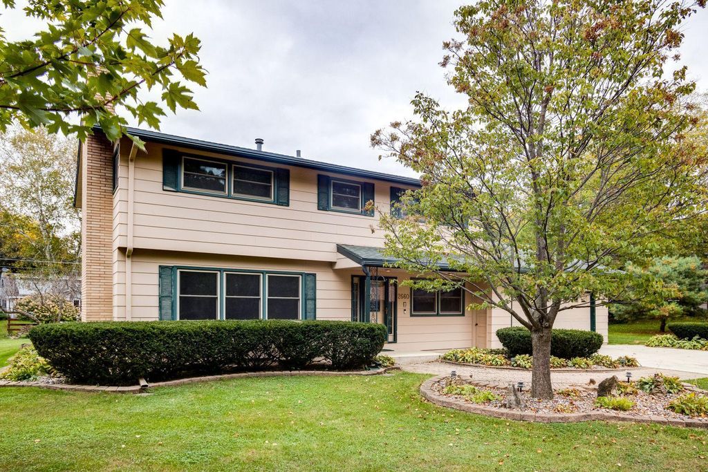 2660 Riverside Ln NE, Rochester, MN 55906