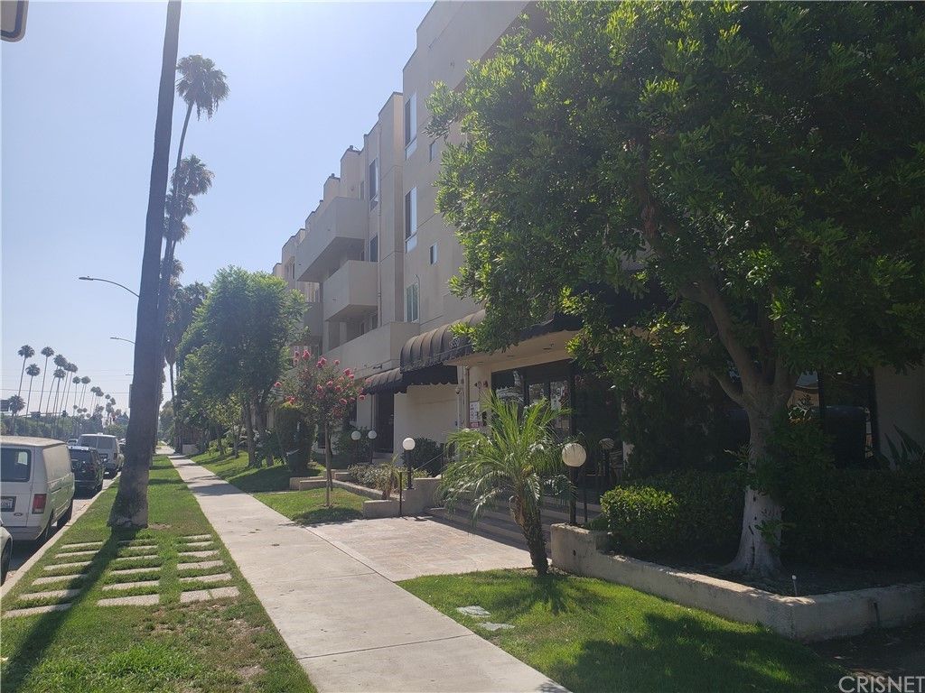 19350 Sherman Way #207, Reseda, CA 91335