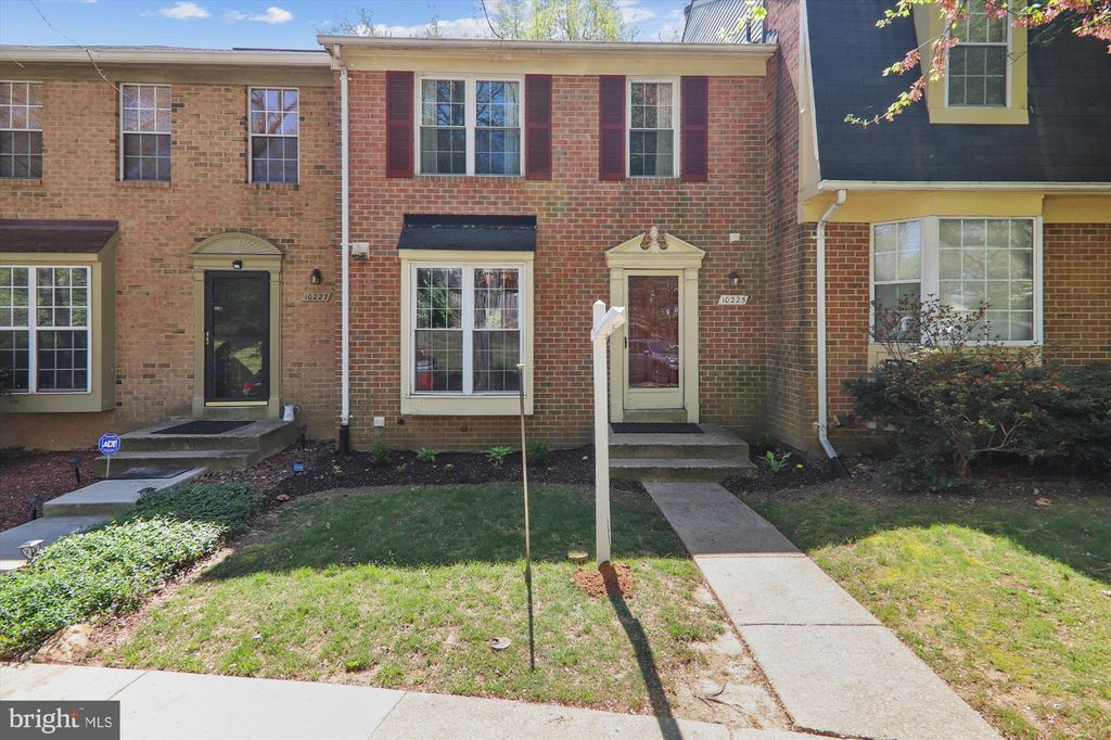 10225 Green Holly Ter, Silver Spring, MD 20902