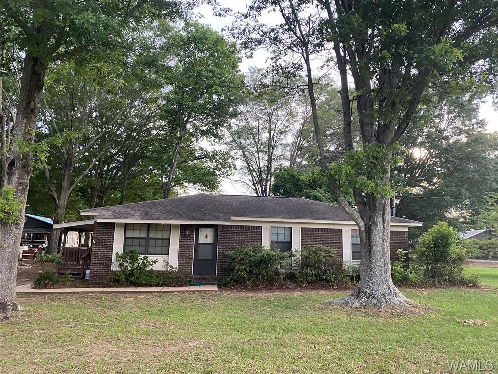 208 1st St, Greensboro, AL 36744