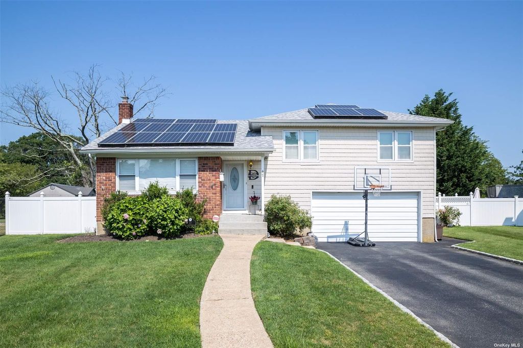 47 Meadow Wood Lane, Farmingdale, NY 11735 Trulia