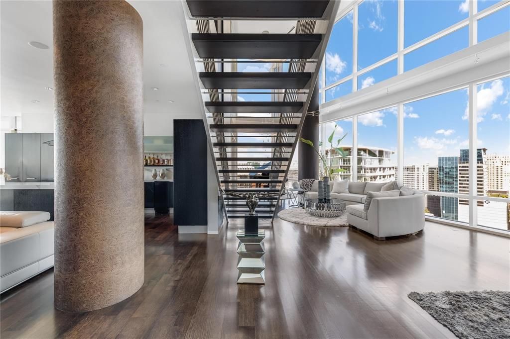 2430 Victory Park Ln #2509, Dallas, TX 75219