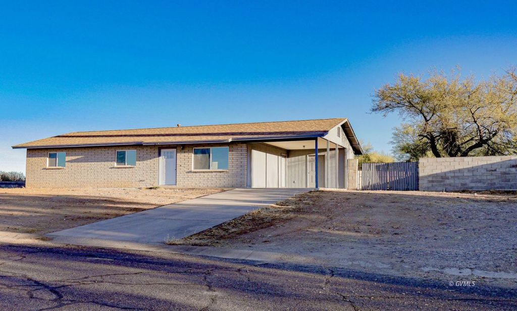 3241 W 11th St, Thatcher, AZ 85552