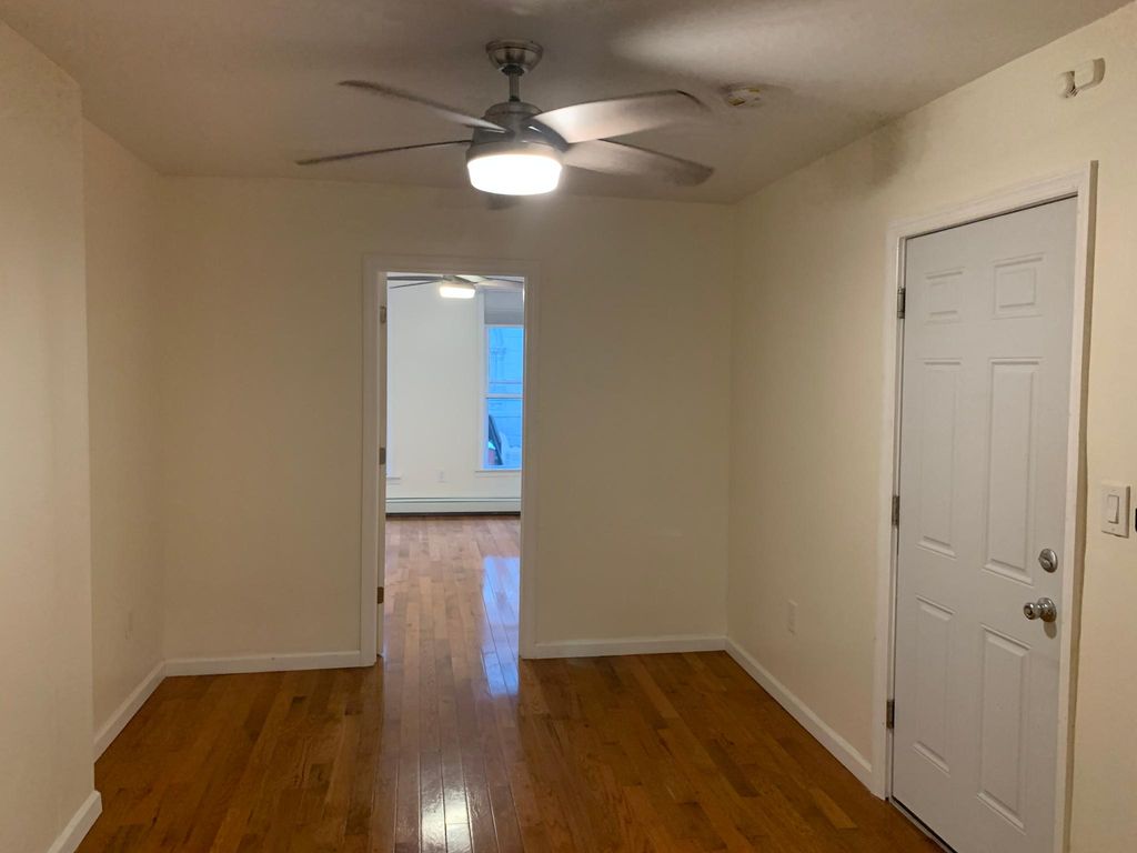 185 Mercer St #2, Jersey City, NJ 07302
