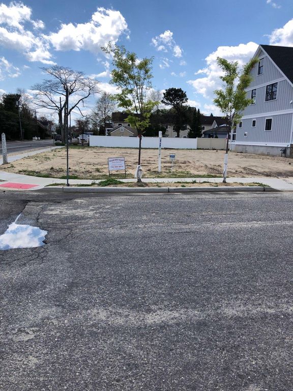 702 Hance Pl, Point Pleasant Beach, NJ 08742