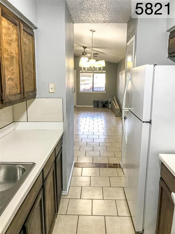 5821 Mansfield Rd, Arlington, TX 76017