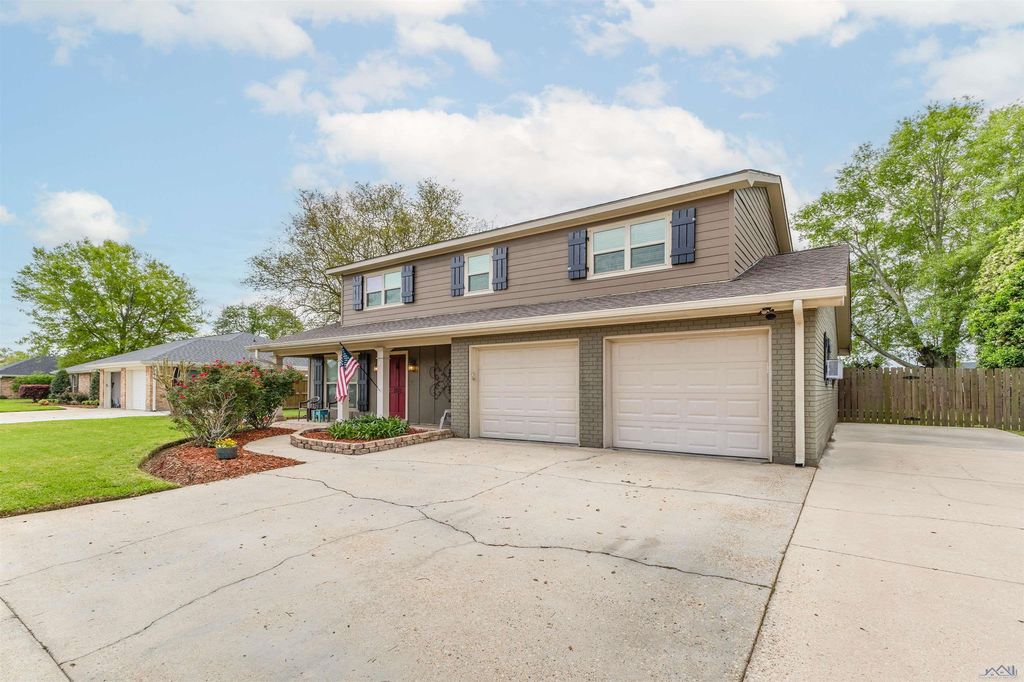 108 Hermitage Dr, Thibodaux, LA 70301
