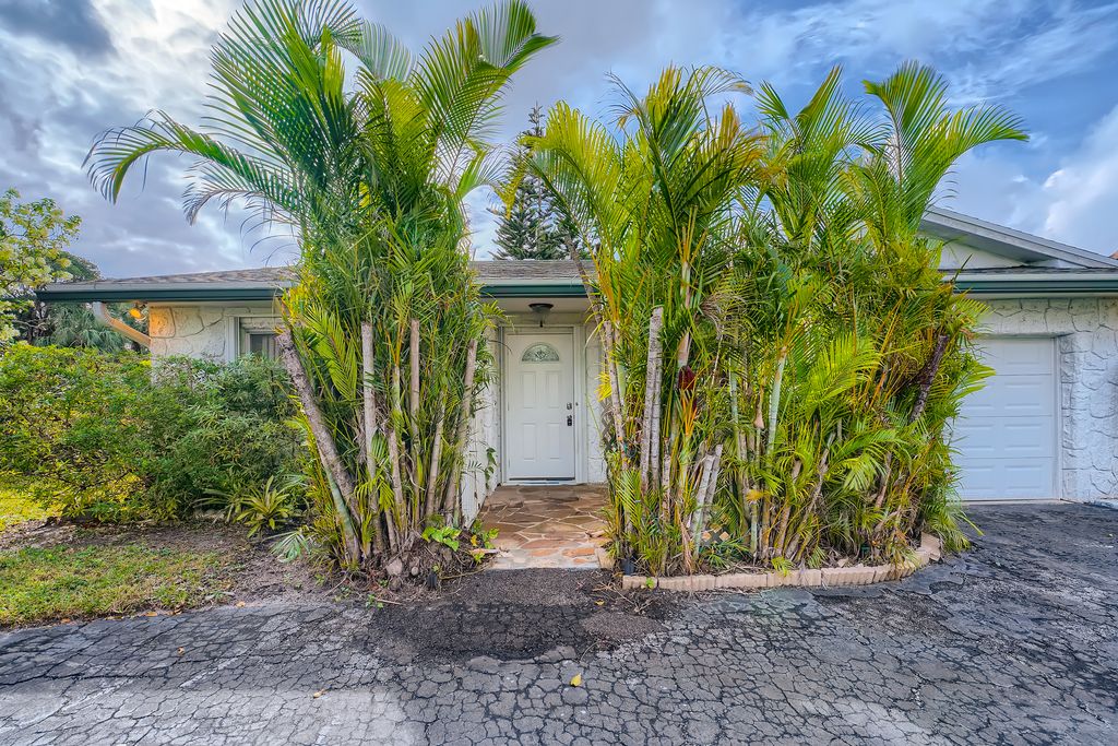 6301 NW 33rd Way, Fort Lauderdale, FL 33309