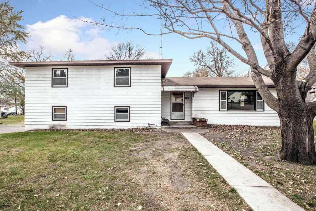 206 1st St SE, Rothsay, MN 56579 Trulia