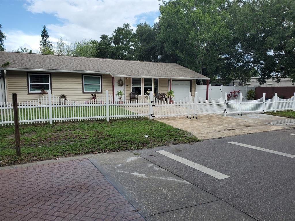 1583 Tarpon Ave, Sarasota, FL 34237