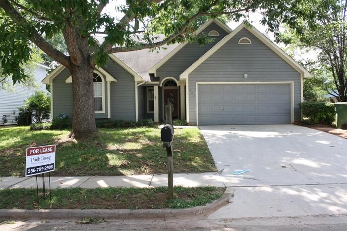202 Brushcreek Dr SW, Huntsville, AL 35824
