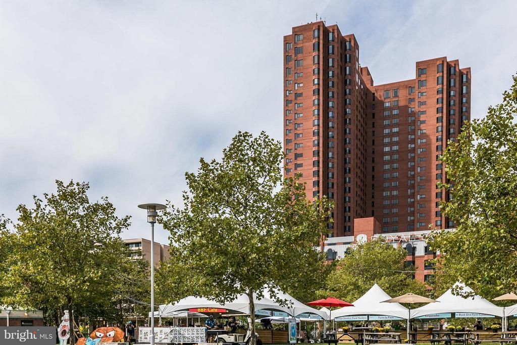 10 E Lee St #1209, Baltimore, MD 21202