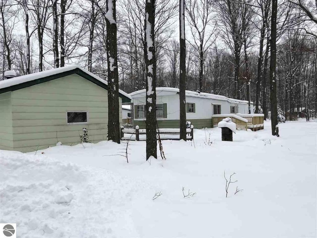 4673 Mobile Trl E, Traverse City, MI 49685 Trulia