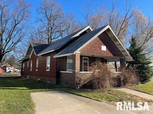 421 N Lafayette St, Macomb, IL 61455