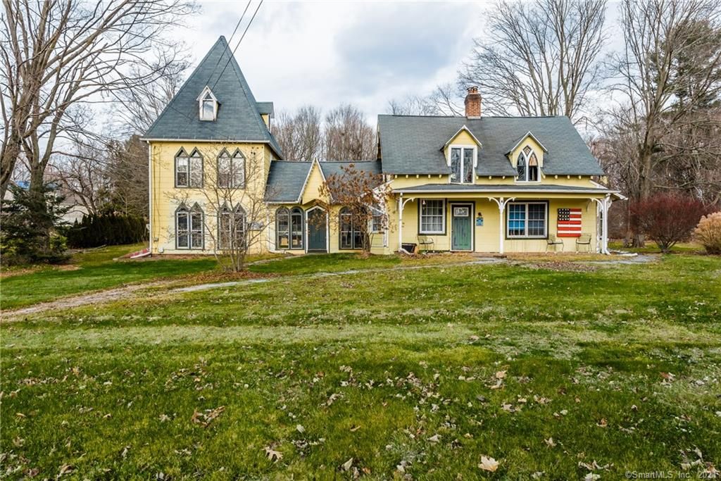 713 N Main St, Manchester, CT 06042