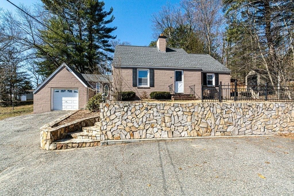 15 Walnut St, Saugus, MA 01906 Trulia