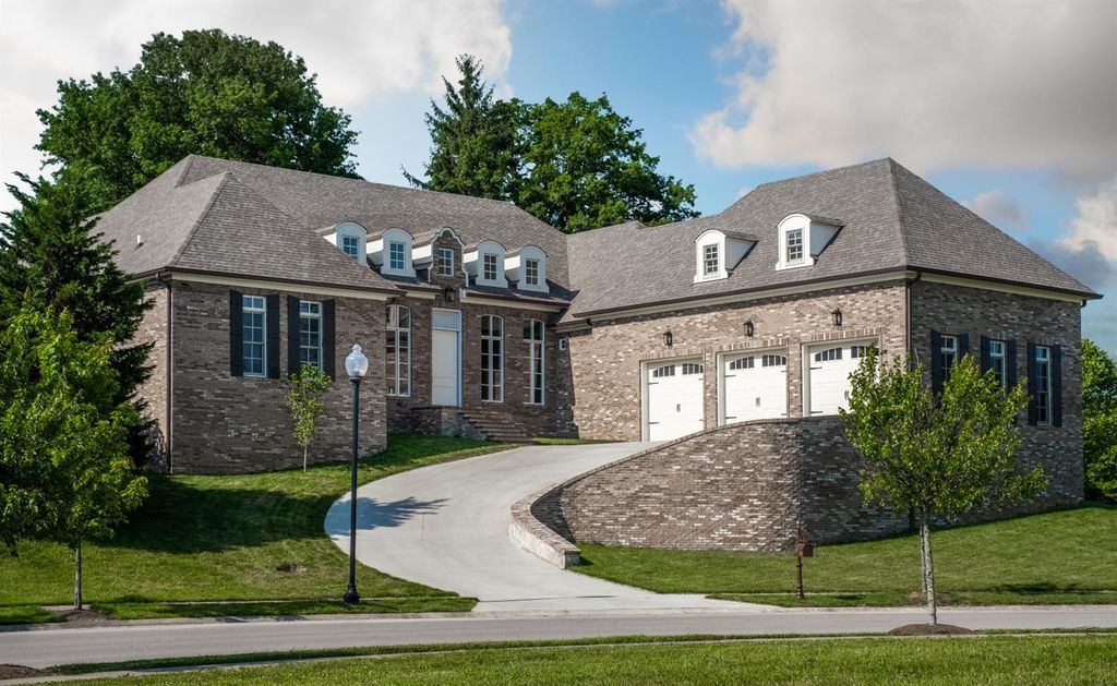 3705 Barrow Wood Ln, Lexington, KY 40502