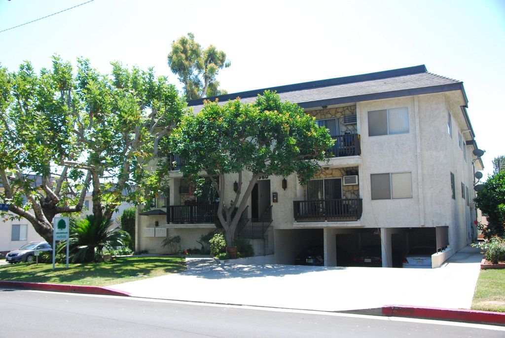 10856 Rose Ave #109, Los Angeles, CA 90034