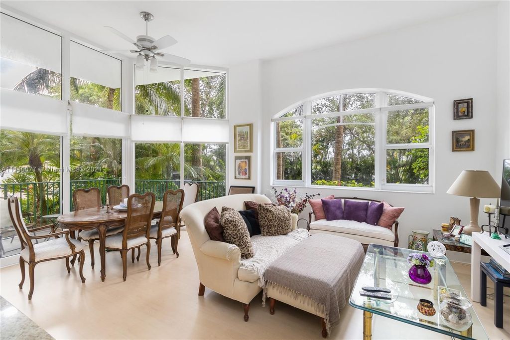 20000 E Country Club Dr #108, Miami, FL 33180