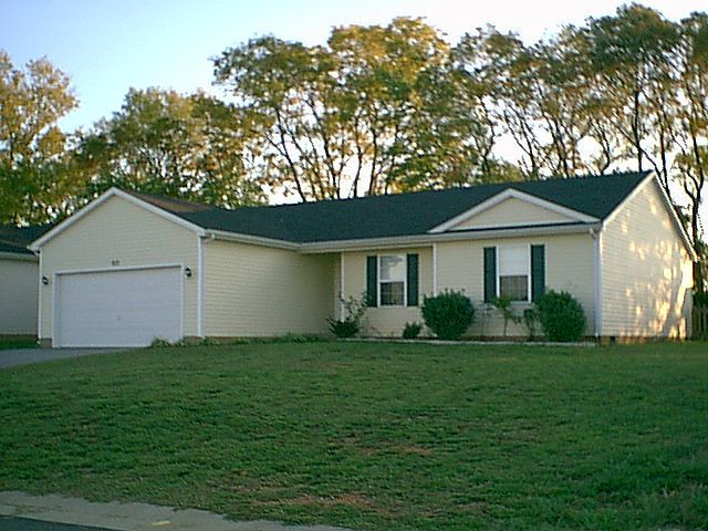 513 Creekwood Ct, Bowling Green, KY 42101