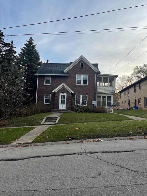 1305 Garrison Ave, Rockford, IL 61103